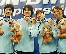 女子ダブルスの“オグシオ”（小椋・潮田組）とのアベック銅メダルとなった
