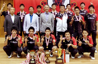 2年連続3度目の全日本実業団優勝を果たした日本ユニシス男子チーム